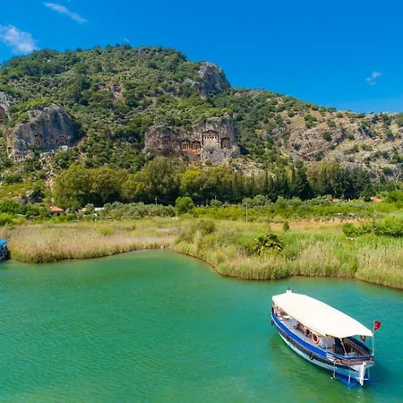 Elmas Paradise וילה