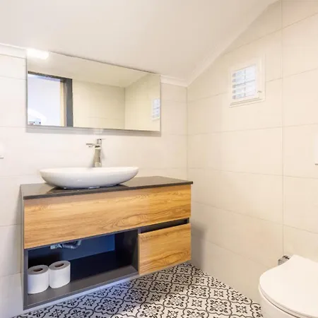 Elmas Paradise * דליאן