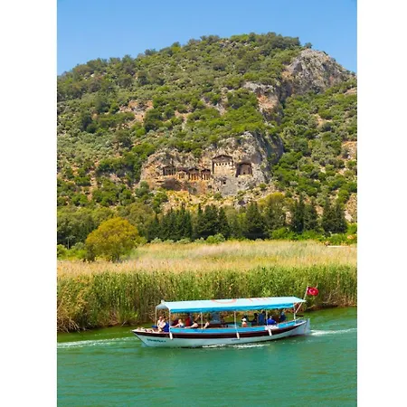Elmas Paradise Willa Dalyan