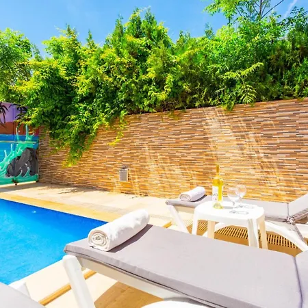 Elmas Paradise Villa